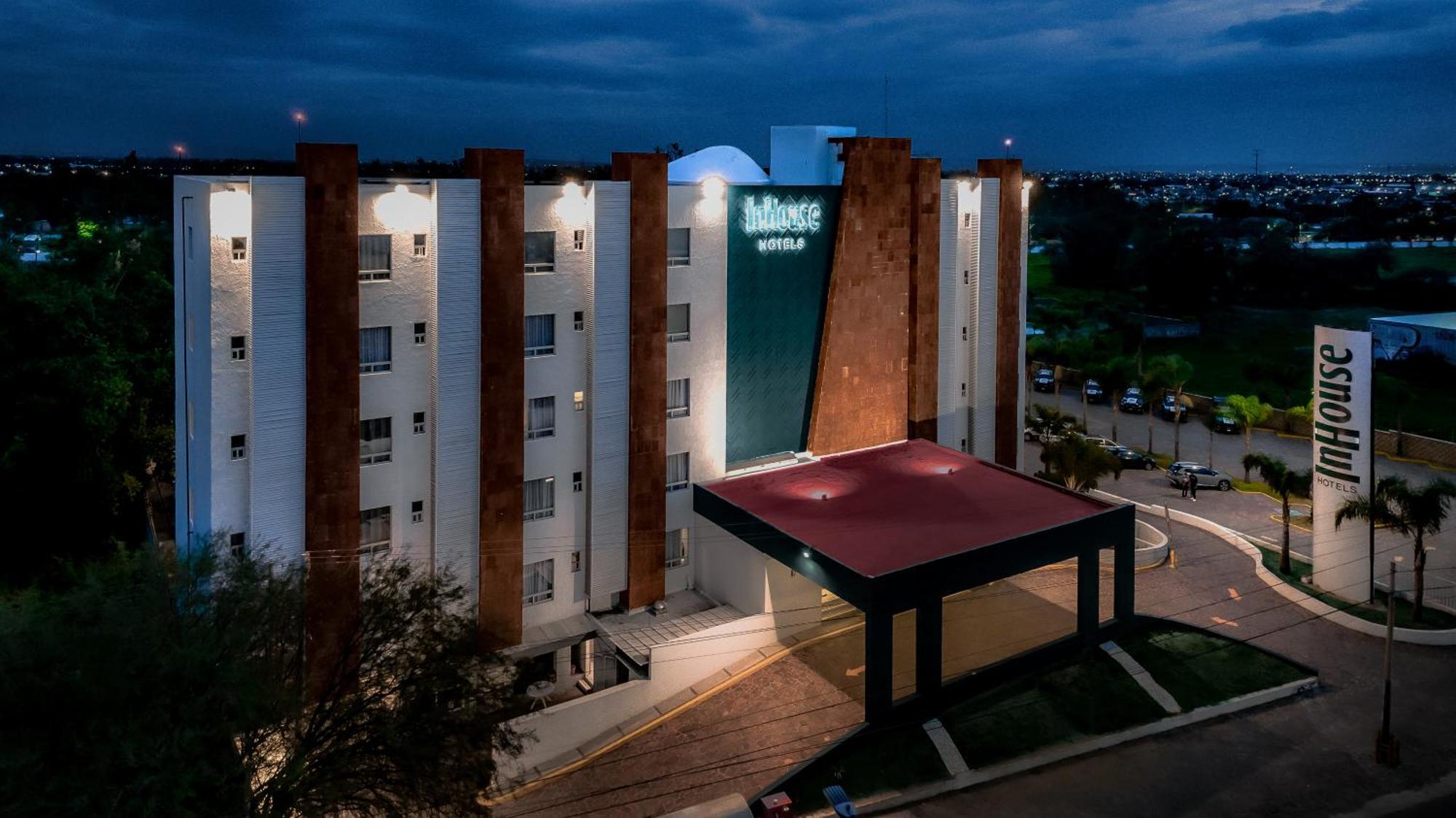 Inhouse Leon Hotel Exterior photo